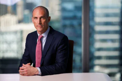 Warren Postman headshot.