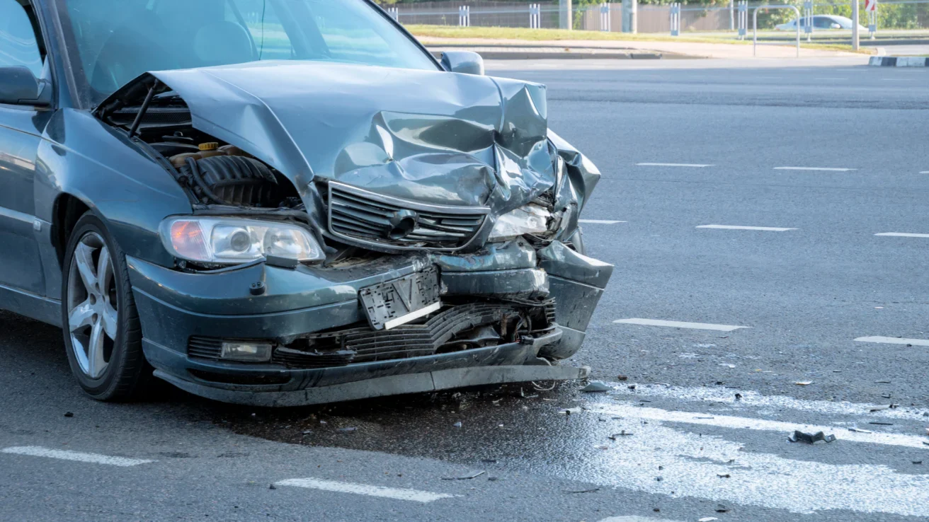 ¿Cuál es el monto promedio de un acuerdo por accidente automovilístico en Chicago?